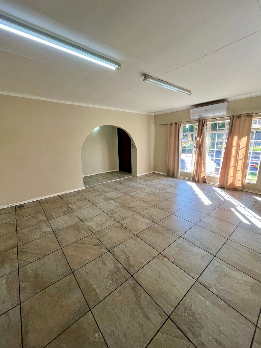 4 Bedroom Property for Sale in Flamwood North West